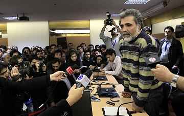 جنجال در نشست فرزند صبح؛ افخمی با اصرار اهالی رسانه به نشست مطبوعاتی پای گذاشت