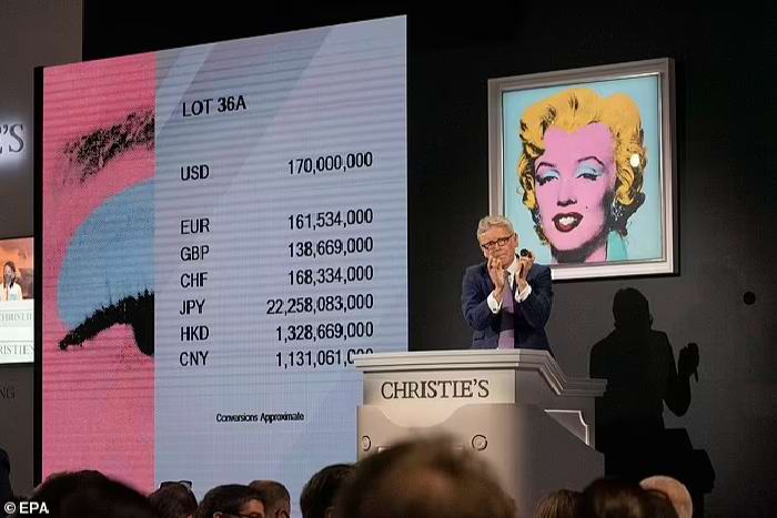 پرتره ابریشمی مرلین مونرو با قیمت باورنکردنی ۱۹۵ میلیون دلار فروخته شد.