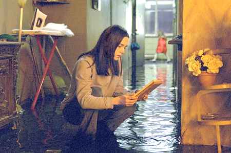 آب تیره (والتر سالس): ترسی از اعماق وجود